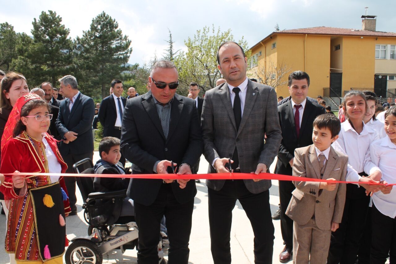 AFYONKARAHİSAR (AA) – Afyonkarahisar'ın Çay ilçesinde "Engelsiz Yarınlar Projesi" kapsamında