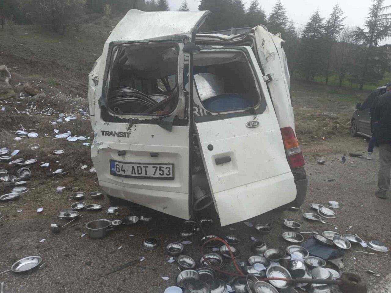  Afyonkarahisar’ın Hocalar ilçesi yakınlarında meydana gelen trafik kazasında, kontrolden çıkan