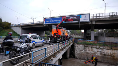 İzmir'in Konak ilçesindeki derede erkek cesedi bulundu.