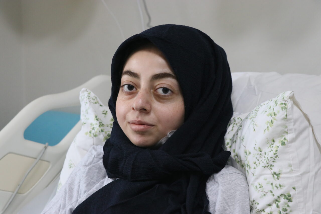 İzmir’de 13 yıldır yapay kalp destek cihazıyla yaşayan 21 yaşındaki