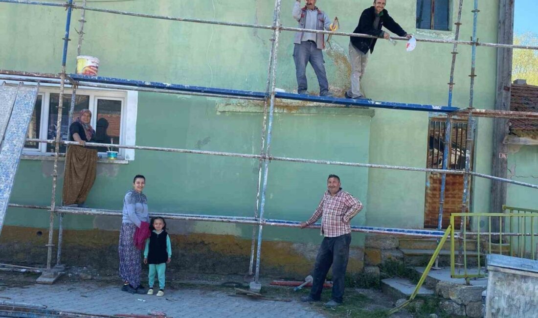 Eskişehir’in Seyitgazi ilçesi Gemiç mahallesinde bir hayırsever aile, yaptıkları çalışmalar