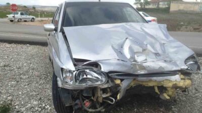 Kütahya’nın Hisarcık ilçesinde iki otomobilin çarpışması sonucu meydana gelen trafik