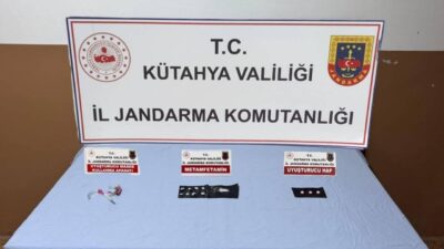 Kütahya İl Jandarma Komutanlığı ekiplerince Gediz ilçesinde düzenlenen operasyonunda bir