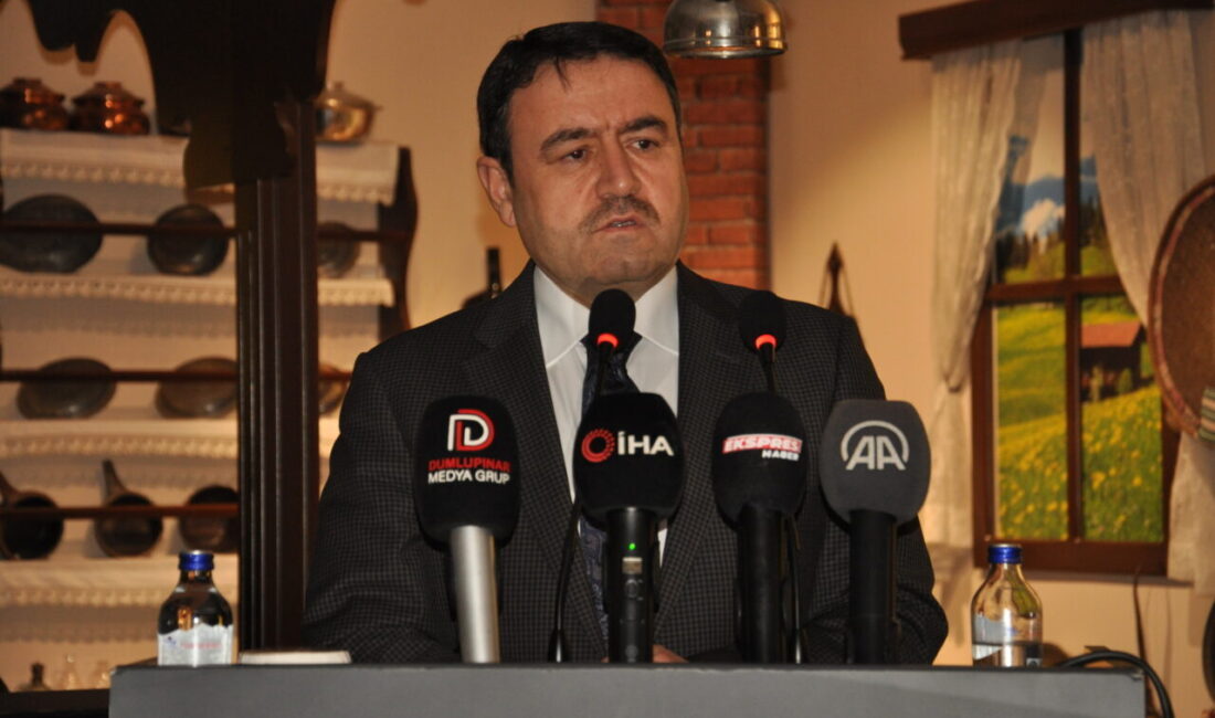 KÜTAHYA (AA) – Kütahya’da, “Cumhuriyetin Işığında Anadolu’nun Kültürel Mirasına Yolculuk”
