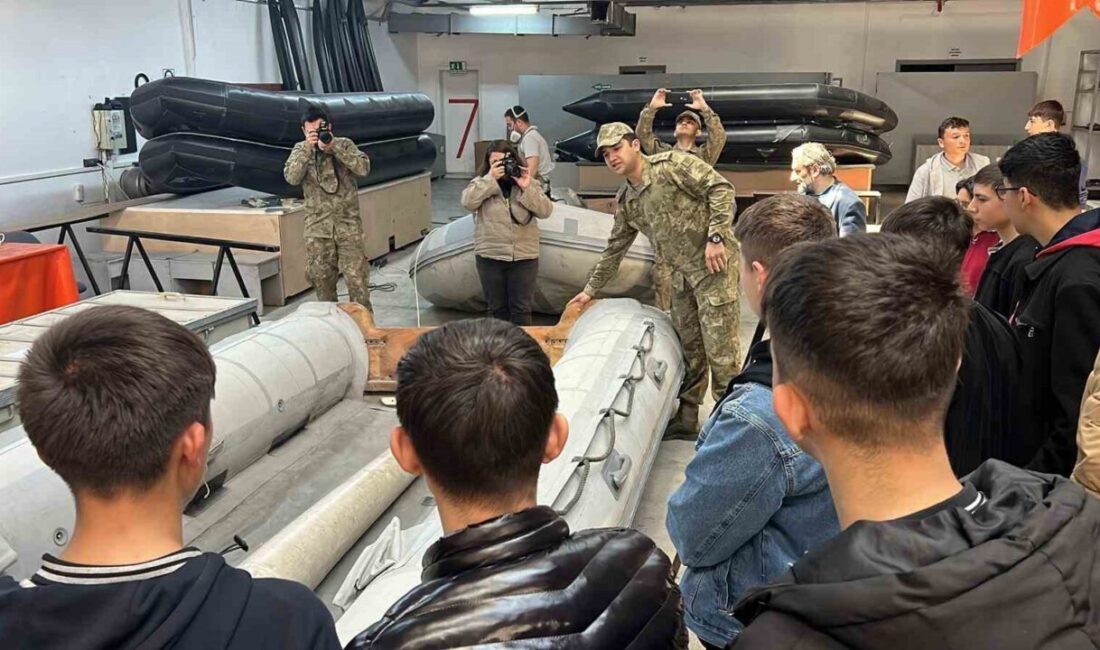 Afyonkarahisar 8’inci Ana Bakım Fabrika Müdürlüğü’nde düzenlenen programda, farklı liselerden