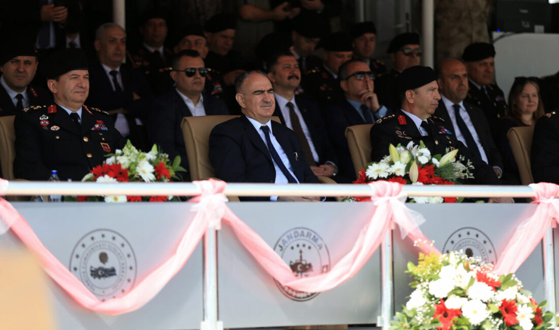 Manisa’da komando eğitimini tamamlayan 1761 uzman erbaş için mezuniyet töreni