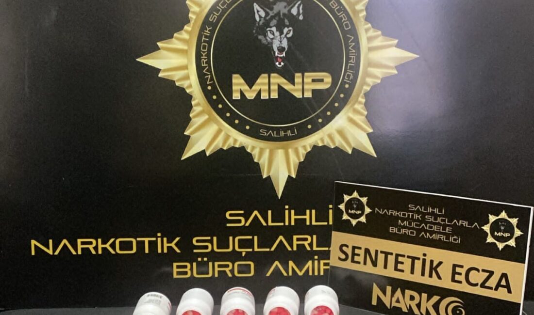 Manisa'nın Salihli ilçesinde uyuşturucu hapla yakalanan şüpheli tutuklandı.