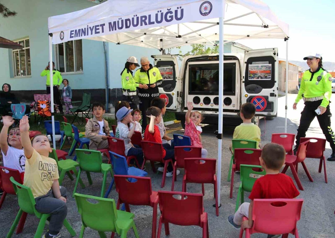 Afyonkarahisar İl Emniyet Müdürlüğü, 23 Nisan Ulusal Egemenlik ve Çocuk