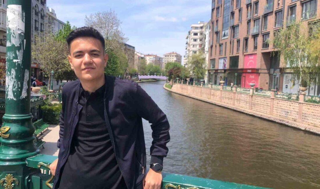 Eskişehir’de temizlik sonrası yeniden dolarak adeta yeniden canlanan Porsuk Çayı