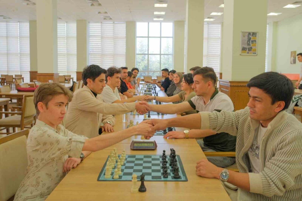 Bahar Spor Müsabakaları kapsamında düzenlenen Satranç Turnuvası, Bilecik Şeyh Edebali