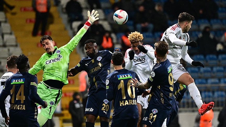 Trendyol Süper Lig'in 30. haftasında deplasmanda Kasımpaşa ile 1-1 berabere