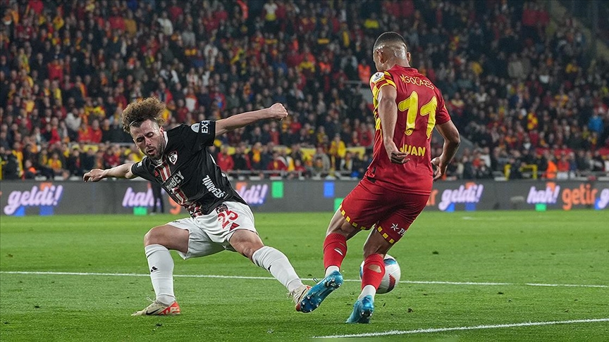 Trendyol Süper Lig'in 30. haftasında Göztepe ile Gaziantep FK arasında