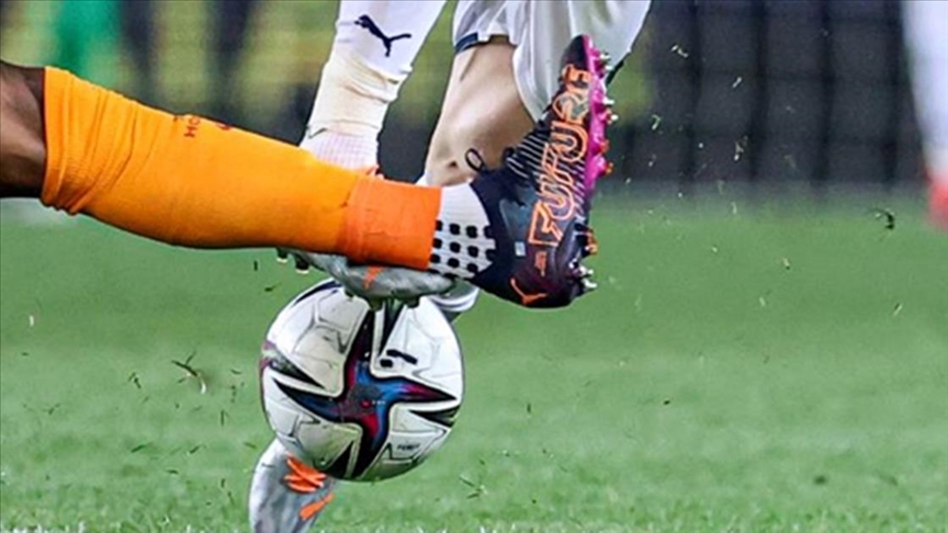 Türk sporuna damga vuran ve "Zıt kardeşler" olarak adlandırılan Fenerbahçe