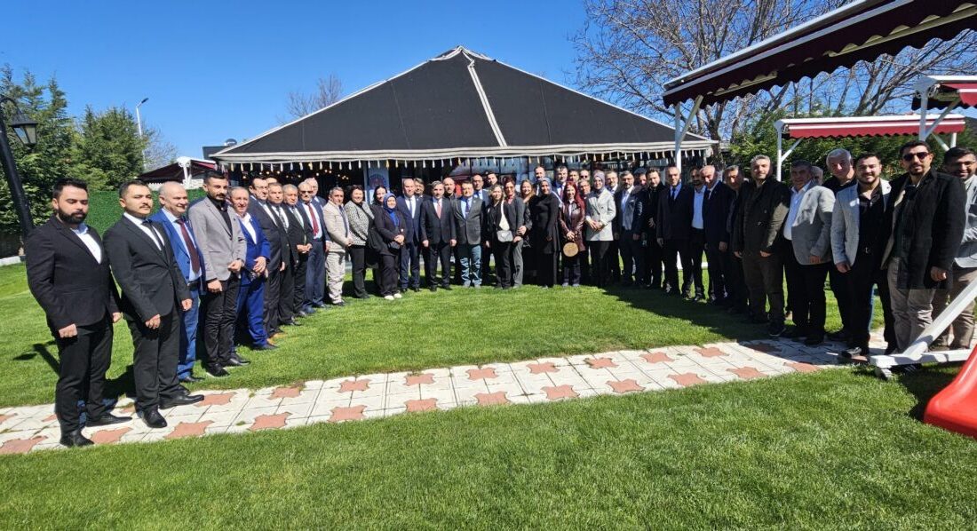 - Başkan Kahveci:
- "Birinci dereceye gelen memur arkadaşlara da 3600