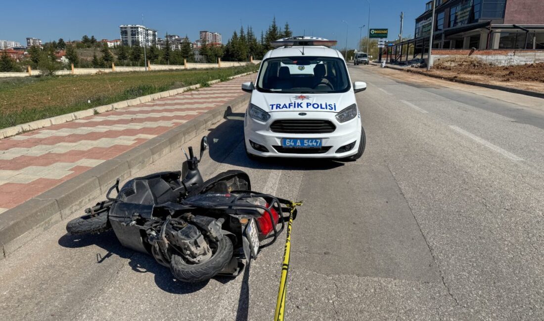 Uşak’ta hafif ticari araçla çarpışan motosikletin sürücüsü hayatını kaybetti. Y.K.