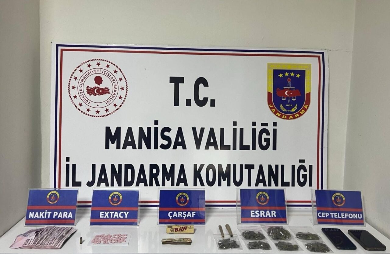 Manisa'nın Salihli ilçesinde uyuşturucuyla yakalanan şüpheli gözaltına alındı.