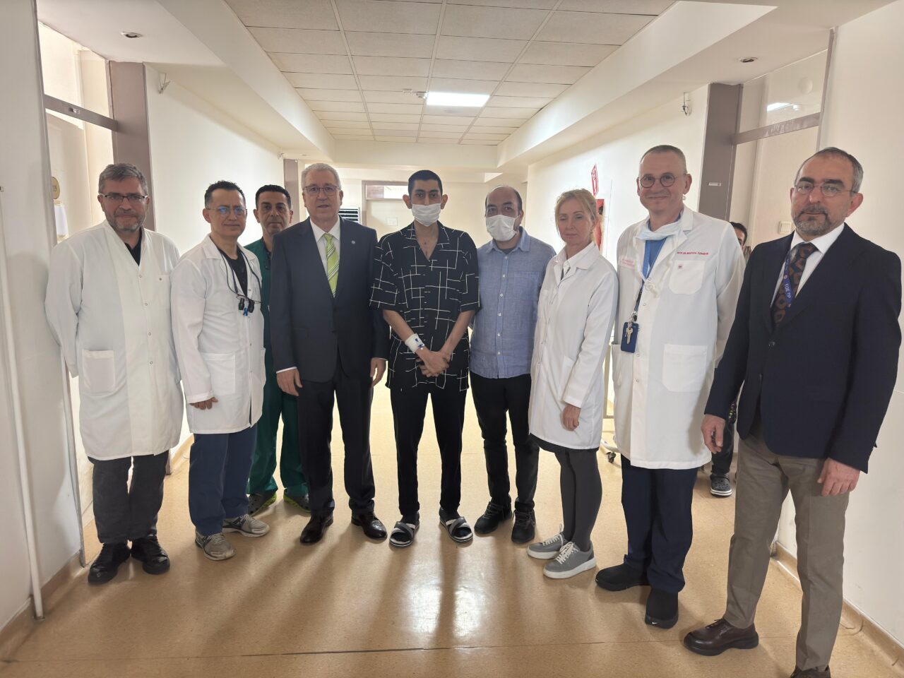Yaşamını iki ayrı yapay kalp cihazıyla sürdüren Tarık Bayer, 25'inci
