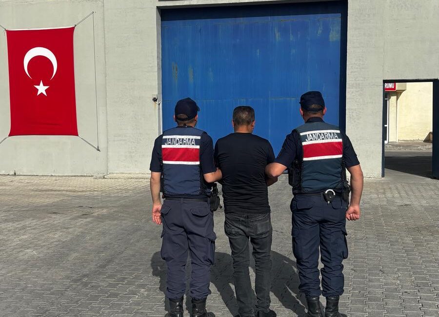 Afyonkarahisar İl Jandarma Komutanlığı tarafından aranan şahısların yakalanmasına yönelik yürütülen