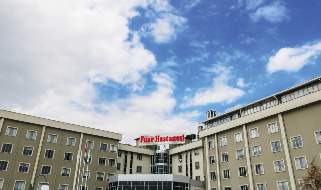 Afyonkarahisar Özel Fuar Hastanesi, 19 Mayıs tarihinde hizmet vermeye devam