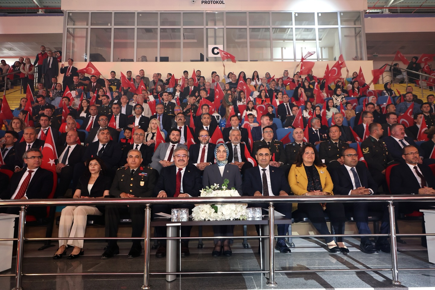 Afyonkarahisar’da 19 Mayıs Atatürk’ü Anma, Gençlik ve Spor Bayramı büyük