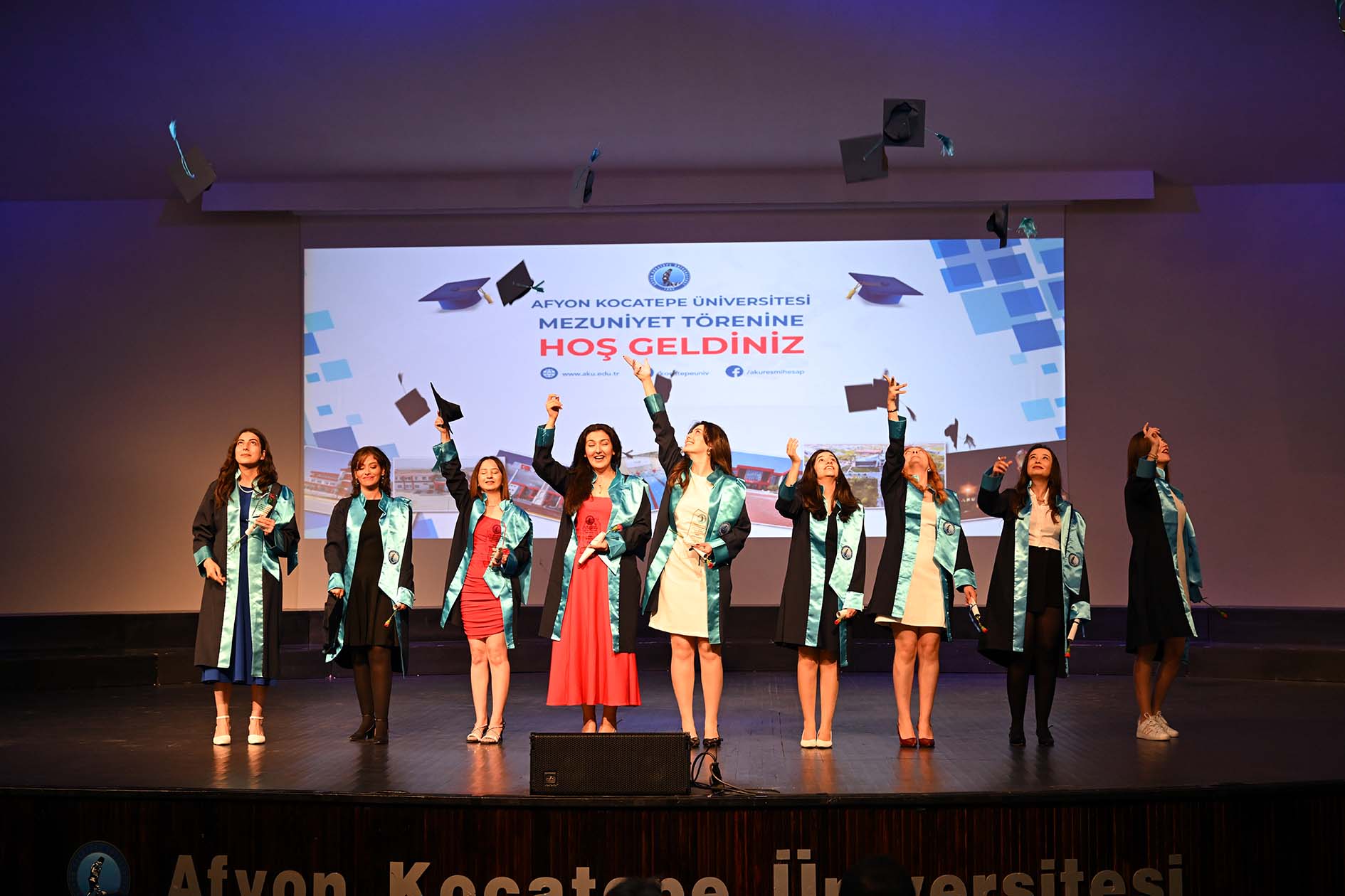 Afyon Kocatepe Üniversitesinin (AKÜ) 2024-2025 akademik yılı mezuniyet töreni Fen