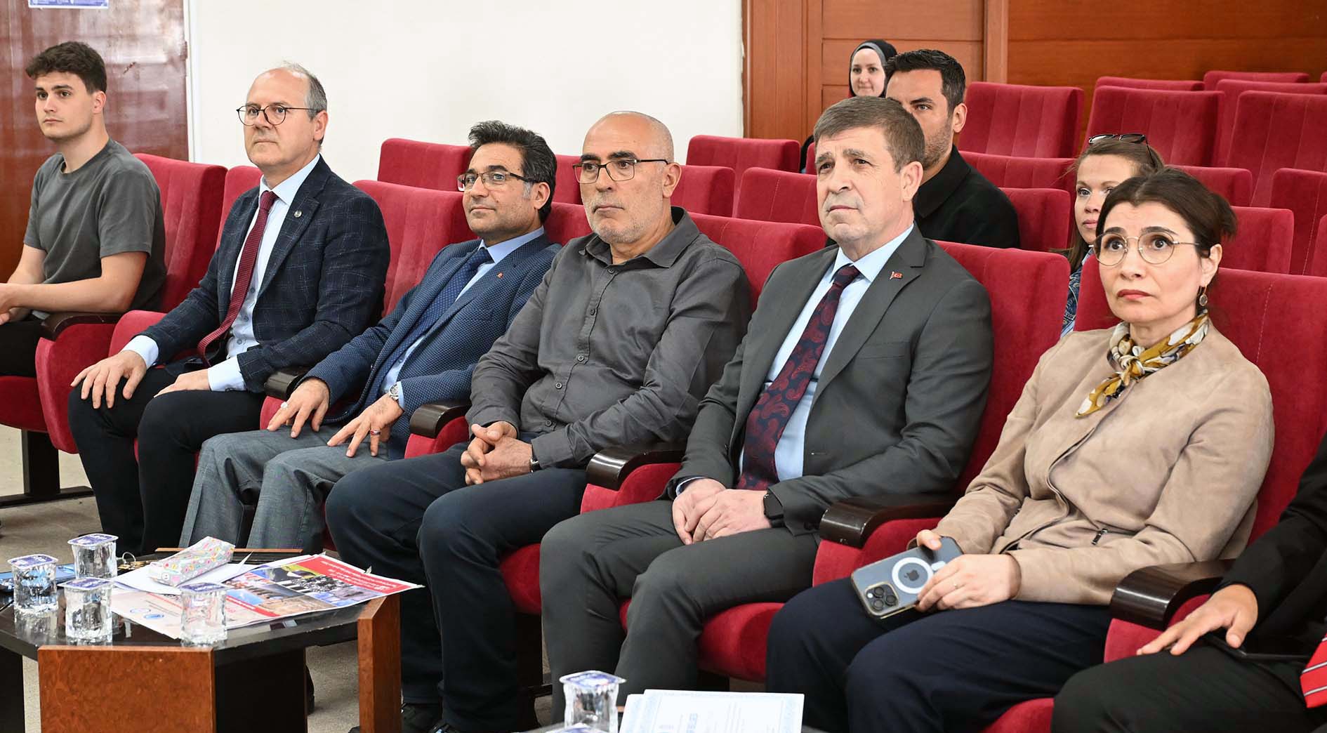 Afyonkarahisar Valiliği ile Afyon Kocatepe Üniversitesi (AKÜ) iş birliğinde, Fen
