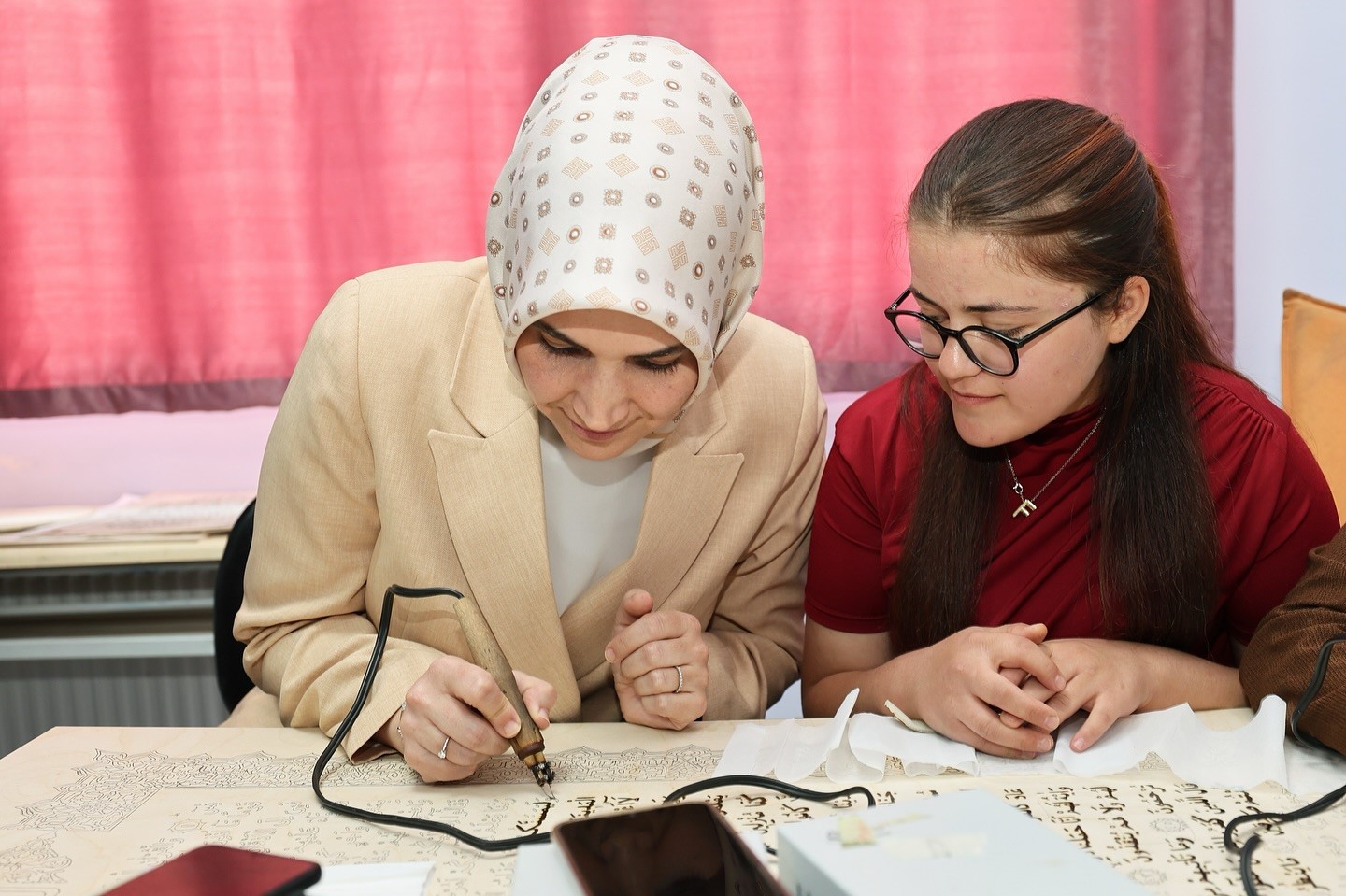 
Afyonkarahisar Valisi Doç. Dr. Kübra Güran Yiğitbaşı, Çobanlar Gençlik Merkezi