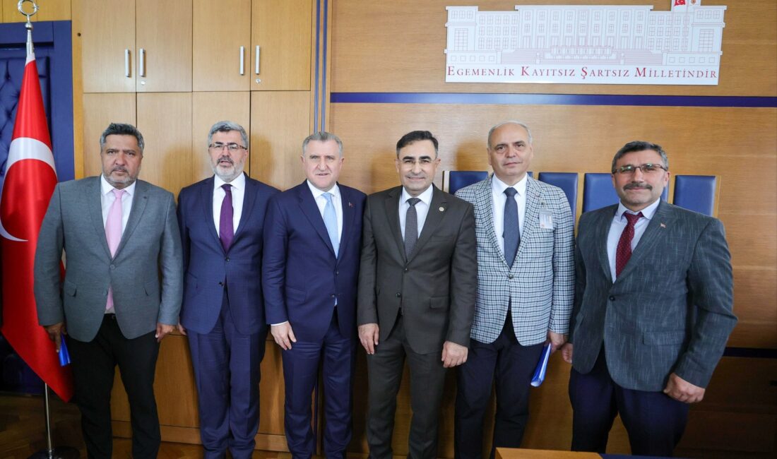 Afyonkarahisar’ın Hocalar ilçesi için önemli yatırımların ele alındığı temaslar kapsamında,
