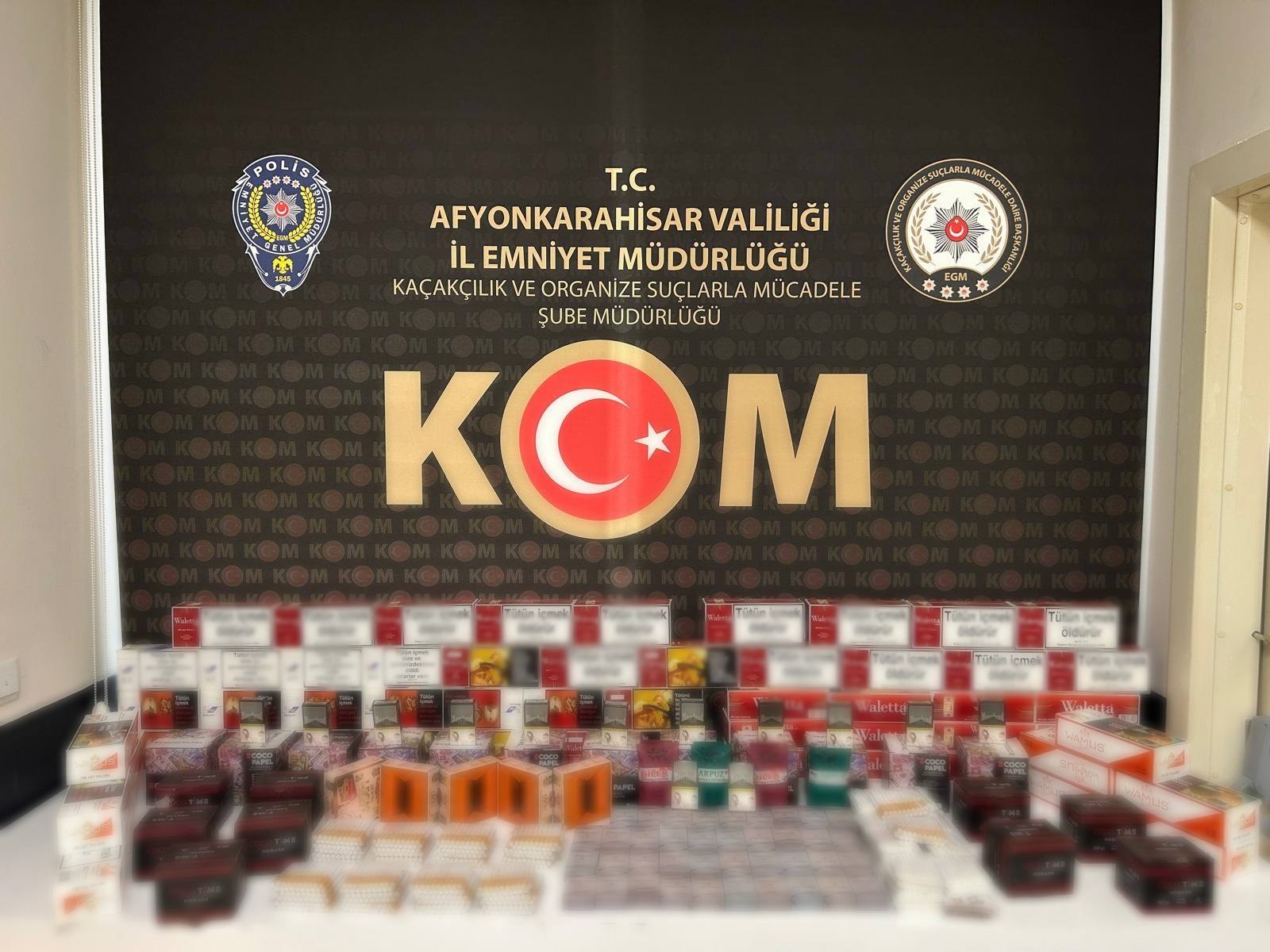 Afyonkarahisar İl Emniyet Müdürlüğü ekipleri merkez, Bolvadin ilçesi ve Işıklar
