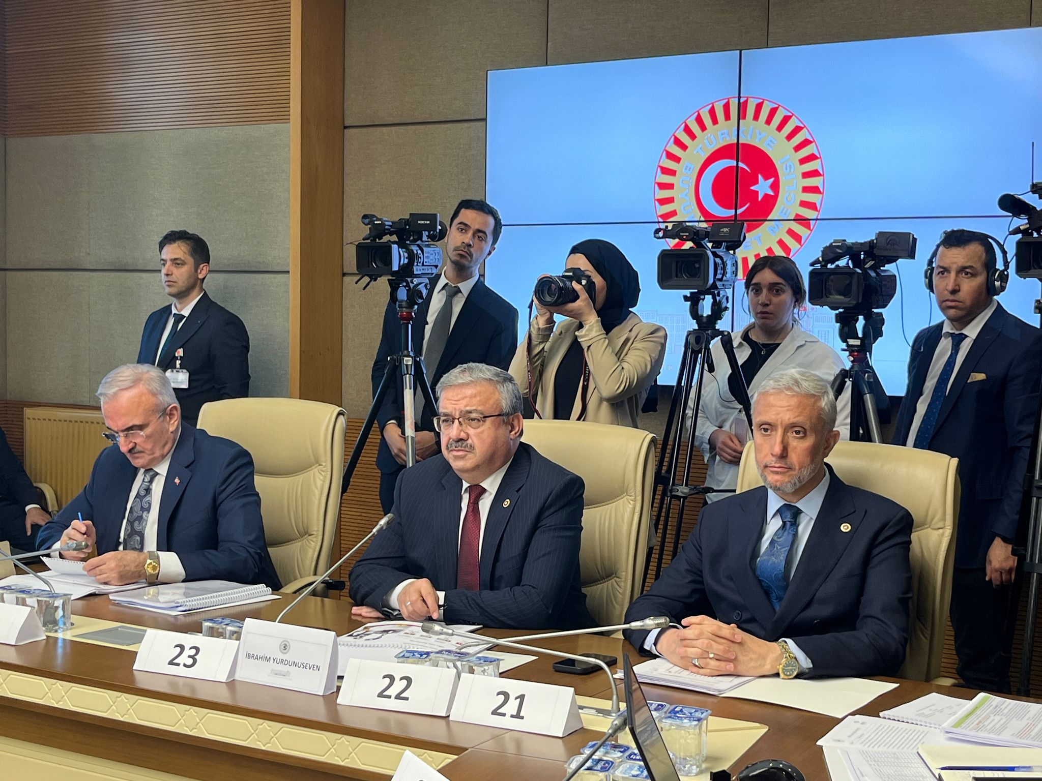 AK Parti Afyonkarahisar Milletvekili İbrahim Yurdunuseven’in ilk imza sahibi olduğu
