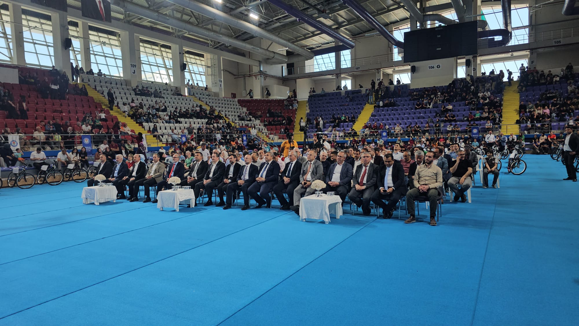 
Afyonkarahisar Valiliği himayelerinde, İl Milli Eğitim Müdürlüğü’nün katkılarıyla Eğitim Bir-Sen