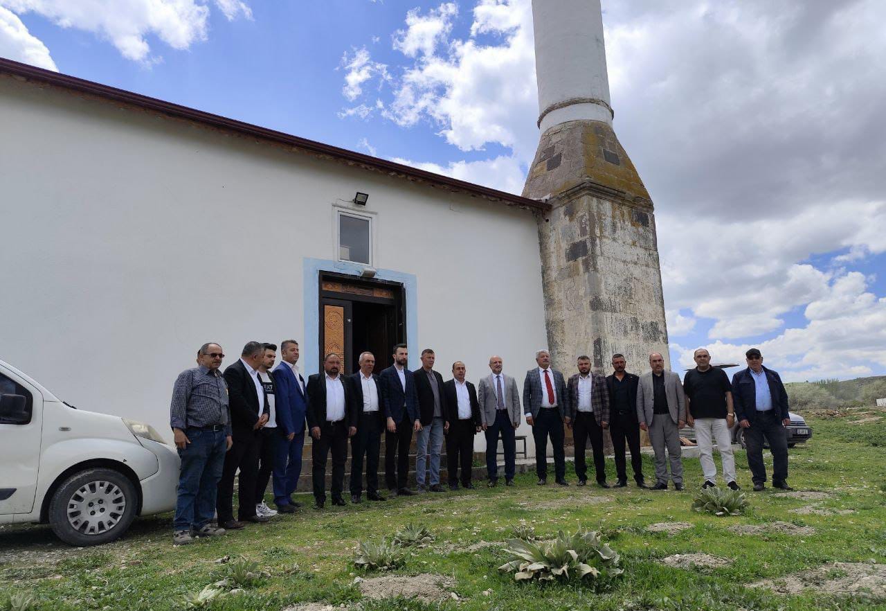 AK Parti Afyonkarahisar İl Başkanı Turgay Şahin, Horasan erlerinin izlerini
