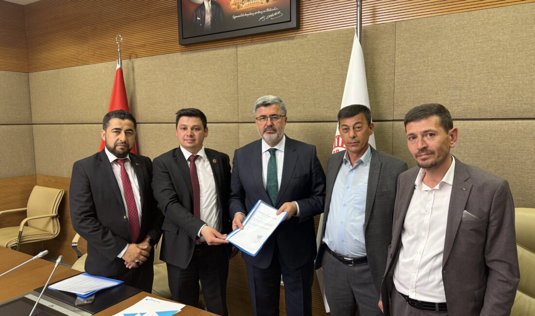 Afyonkarahisar Merkez Dörtyol Mahalle Muhtarı Mustafa Akyıldız ve heyeti, AK