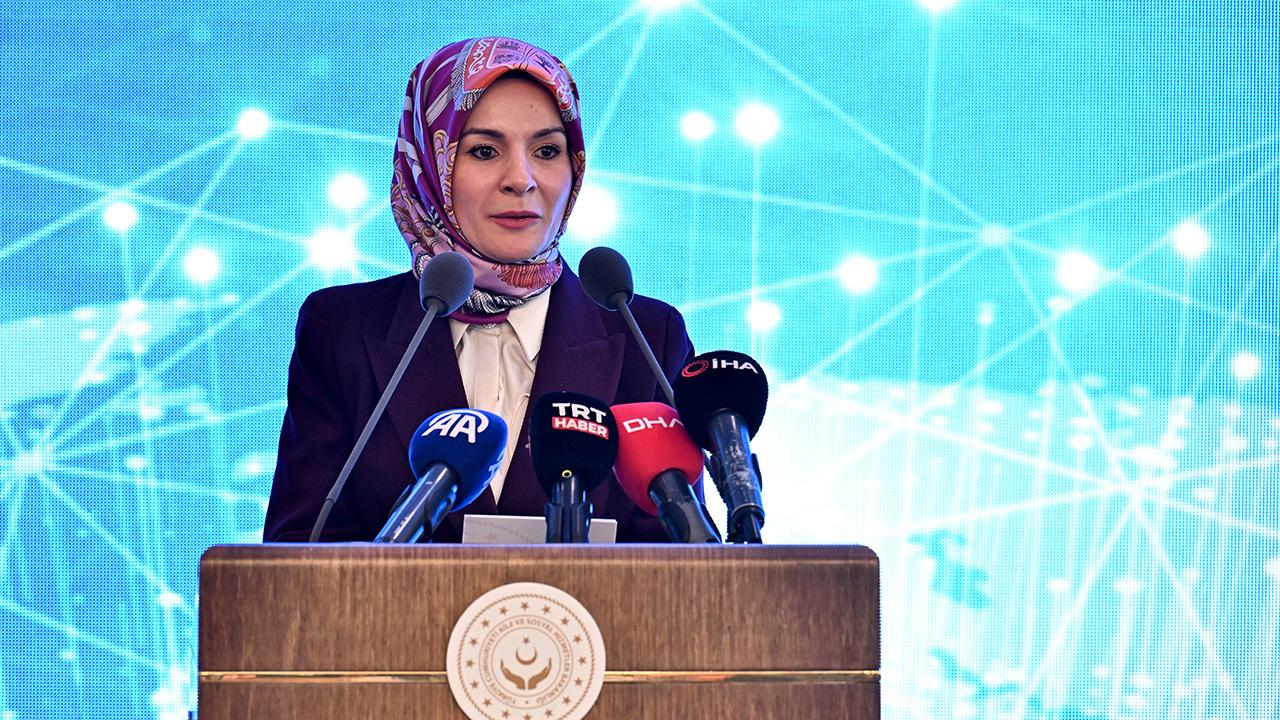 Aile ve Sosyal Hizmetler Bakanı Mahinur Özdemir Göktaş, çocukların sosyal