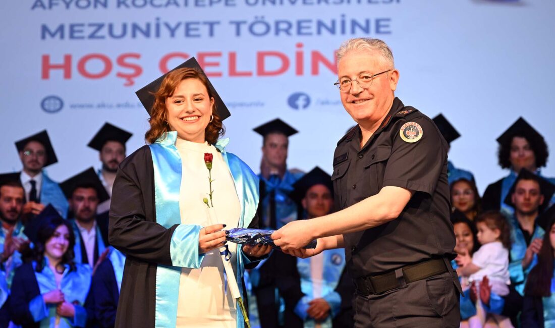 Afyon Kocatepe Üniversitesi (AKÜ) Veteriner Fakültesi 2024-2025 Akademik Yılı mezuniyet