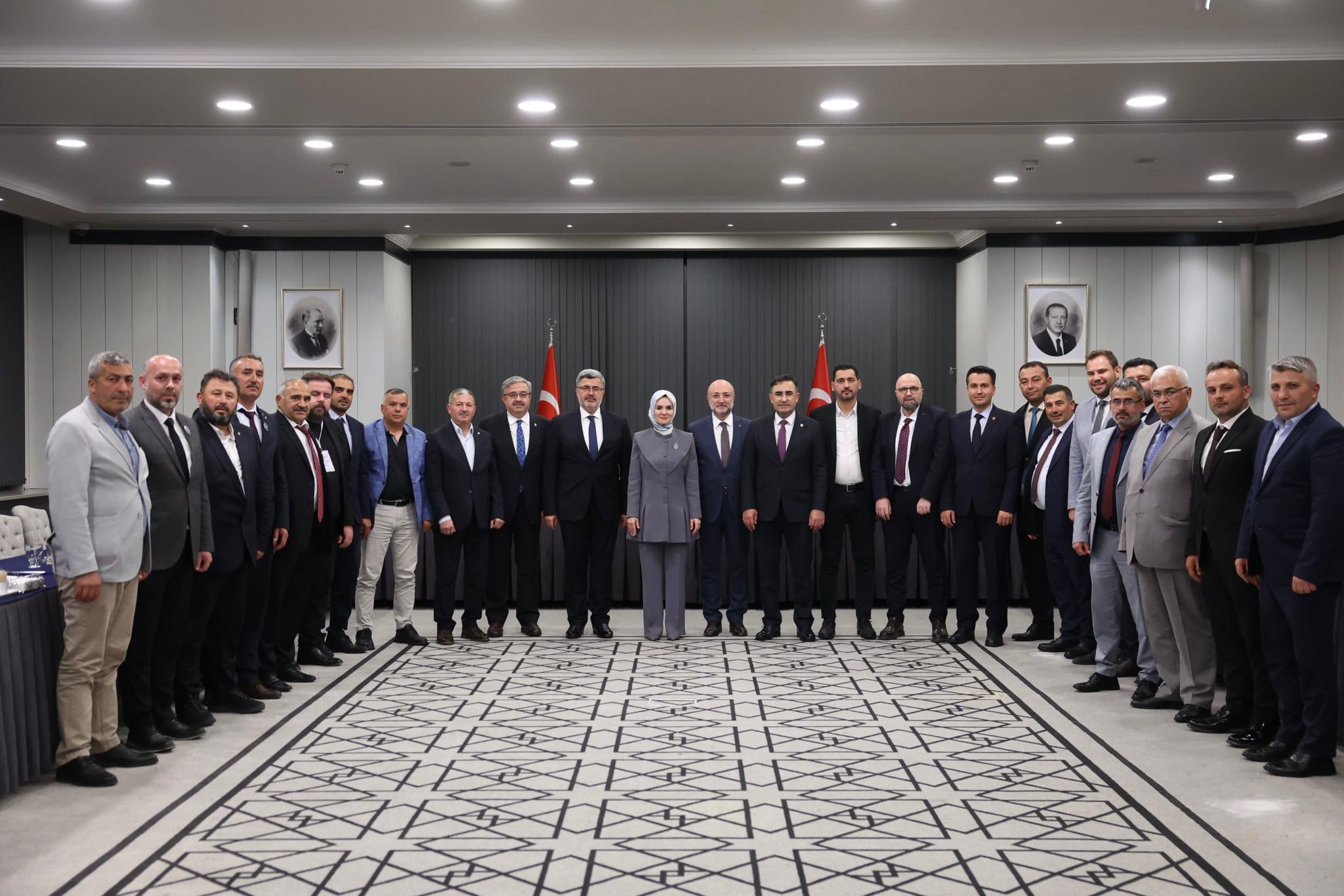 Aile ve Sosyal Hizmetler Bakanı Mahinur Özdemir Göktaş’ın başkanlığında, AK