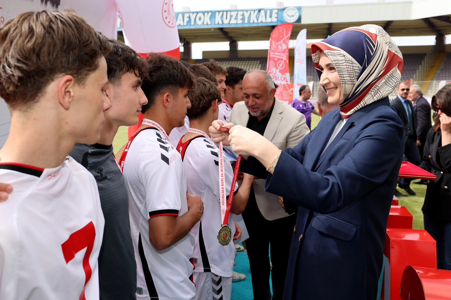 19 Mayıs gençlik haftası kapsamında Okul Sporları Futbol Genç Erkekler Türkiye