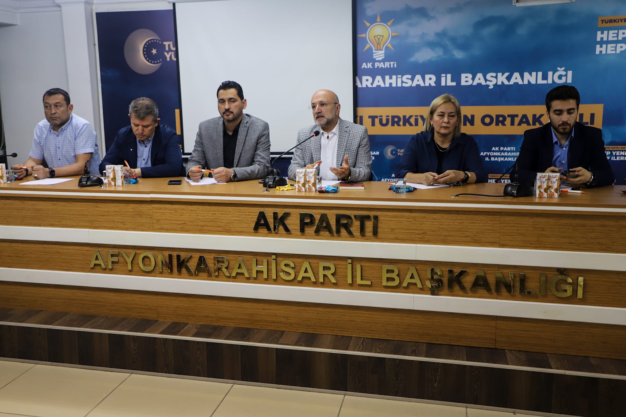 
AK Parti Afyonkarahisar İl Başkanı Turgay Şahin, İlçe Danışma Toplantısı’nda