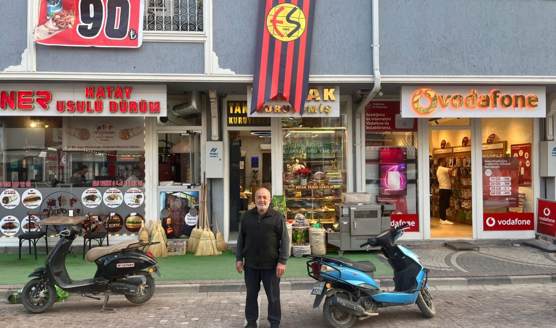 Eskişehirspor’un 3. Lig’e yükselme başarısı Bolvadin’de de büyük sevinçle karşılandı.