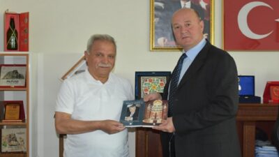 Afyonkarahisar’da eğitim ve kültür alanında yaptığı çalışmalarla tanınan eğitimci-yazar Ahmet