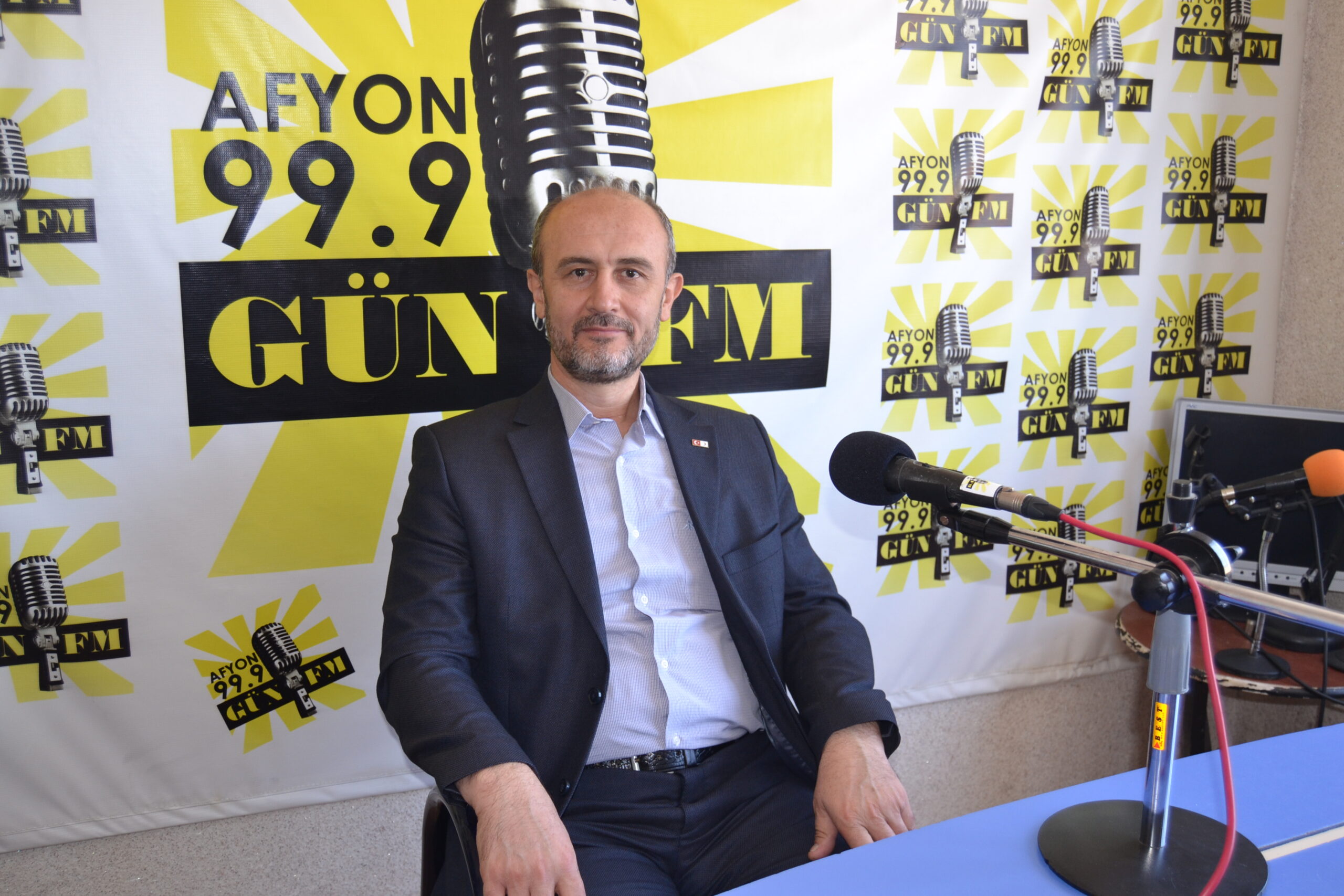 
Türkiye Kızılay Derneği Afyonkarahisar İl Başkanı Mehmet Yakın Gün FM’in