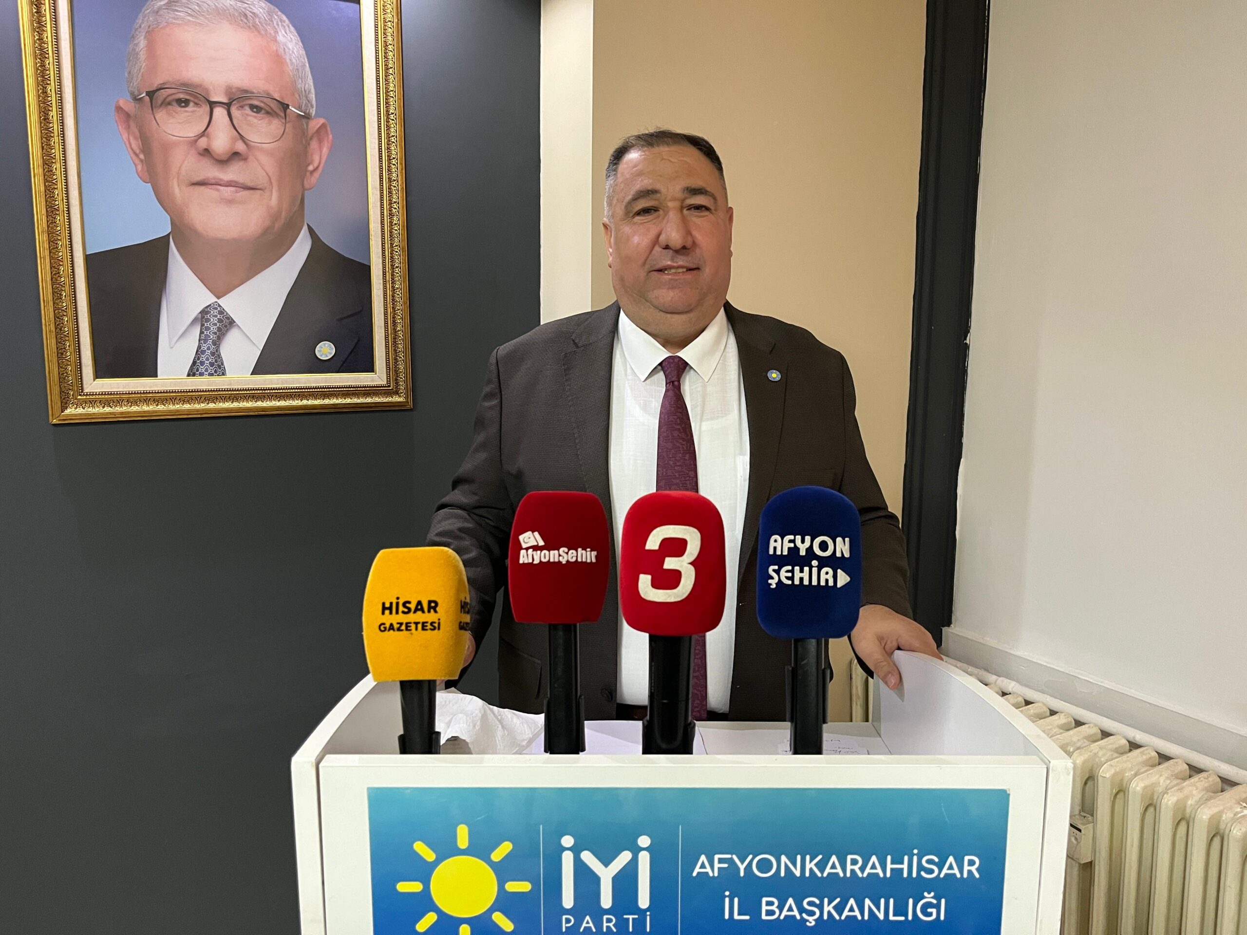 İYİ Parti Afyonkarahisar İl Başkanı Muhammet Mısırlıoğlu, MHP Lideri Devlet
