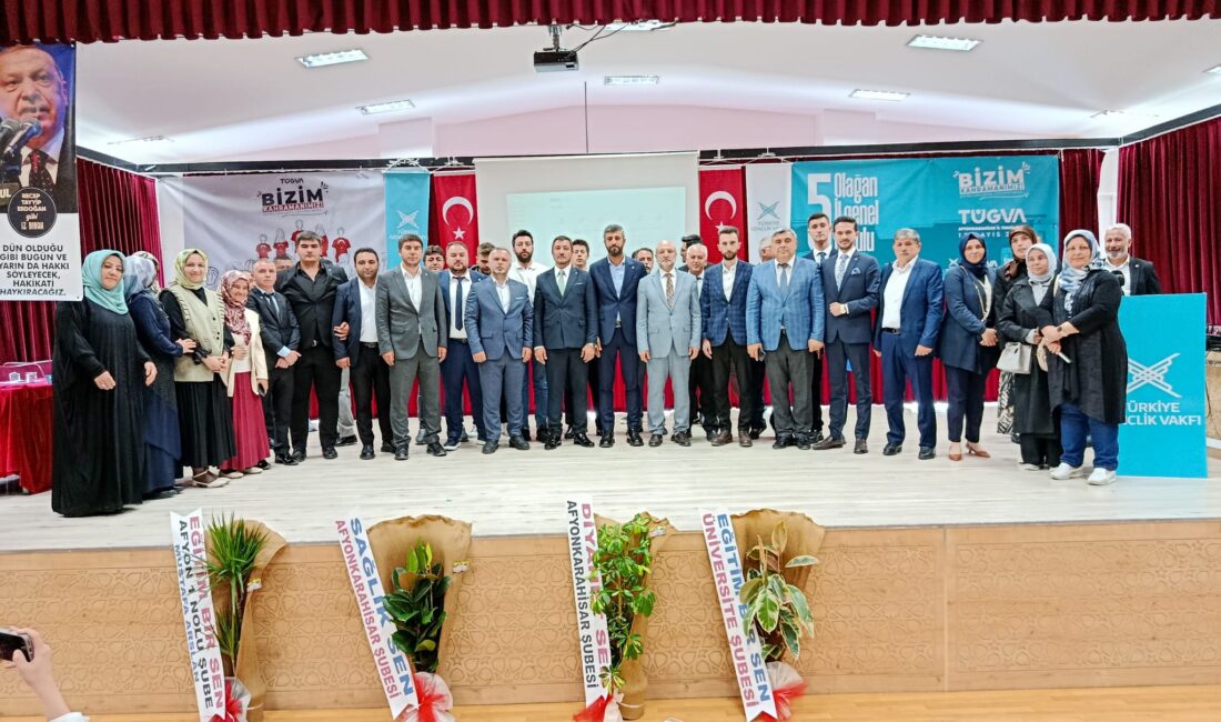AK Parti Afyonkarahisar İl Başkanı Turgay Şahin, Türkiye Gençlik Vakfı'nın