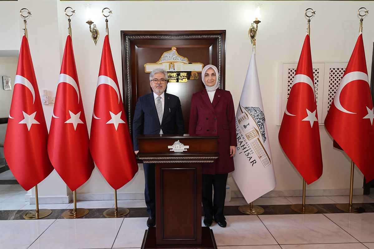 Afyonkarahisar Öğretmen Akademileri Kapanış Programı’na katılmak üzere Afyonkarahisar'da bulunan Milli
