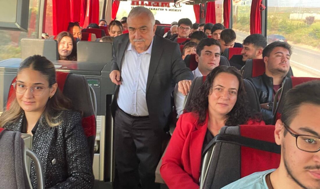 Atatürkçü Düşünce Derneği Afyonkarahisar Şube Başkanı Veli Cengiz liderliğinde ADD’li