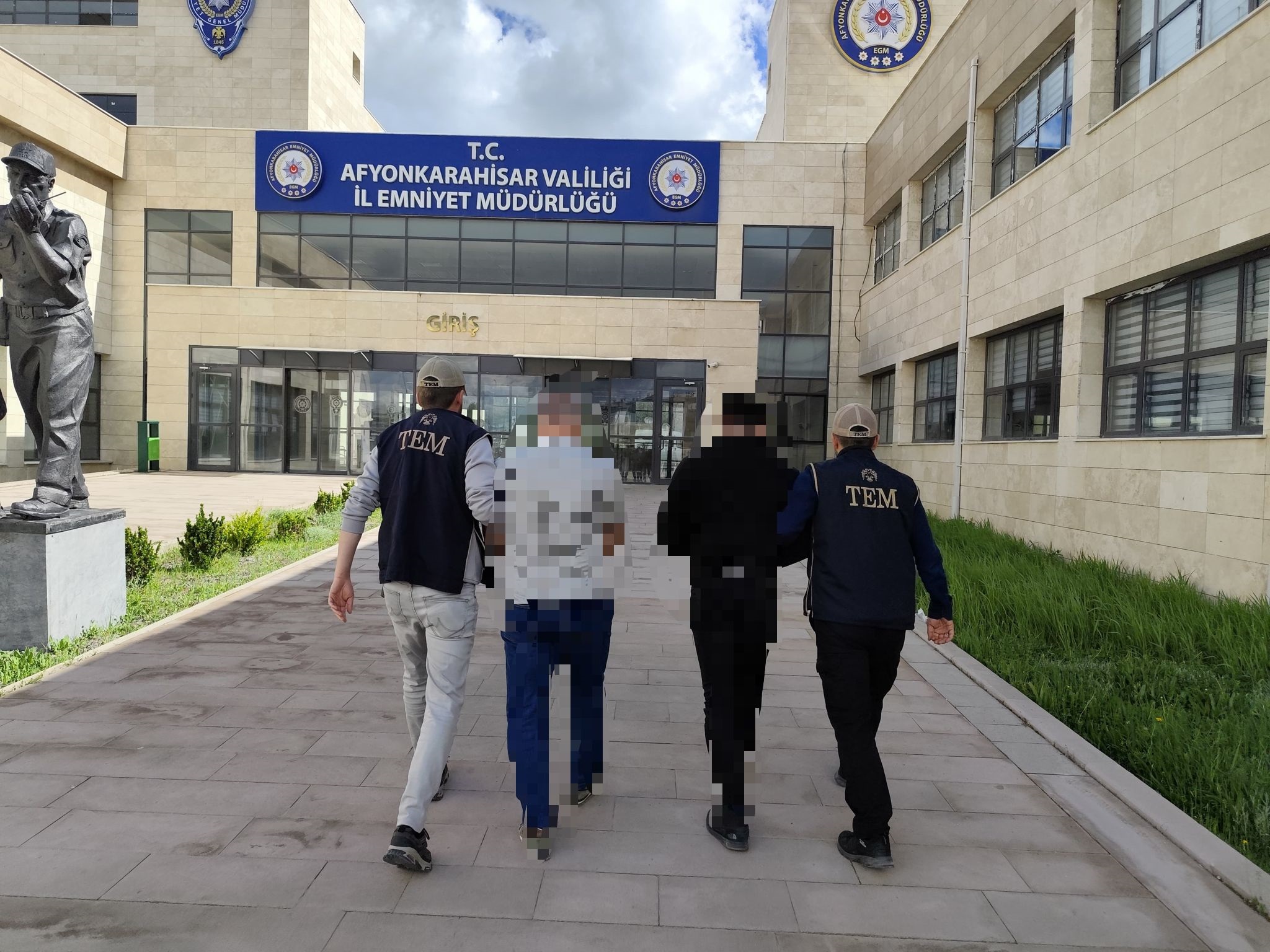 Afyonkarahisar’da FETÖ/PDY Silahlı Terör Örgütüne yönelik operasyonlar devam ediyor. Işık