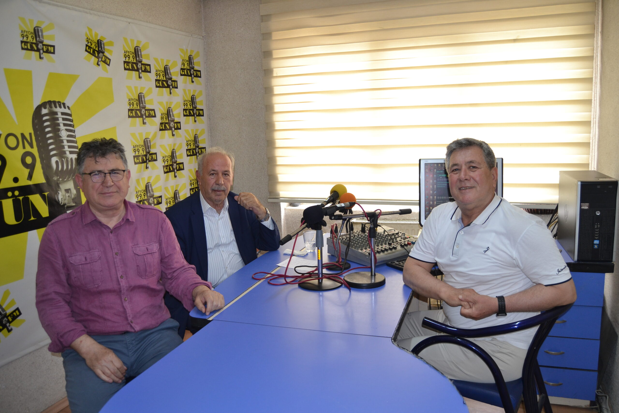 Gün FM’de yayınlanan Basın Odası programında annelerimizin hayatımızdaki yeri ve