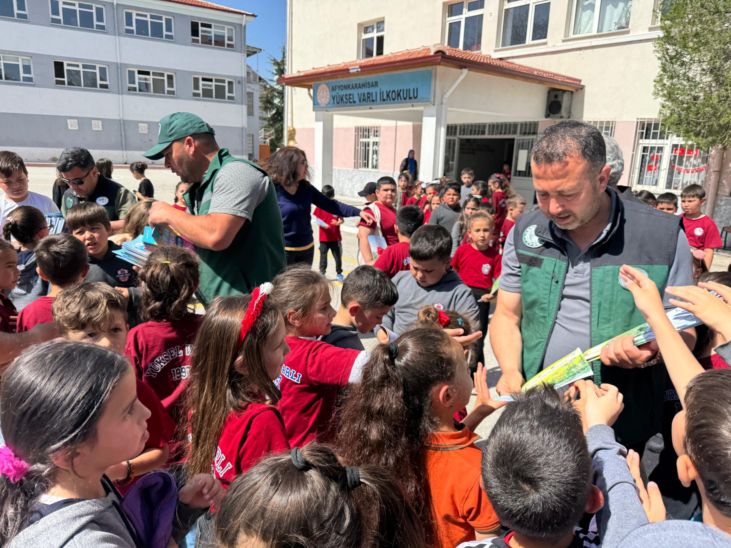 Afyonkarahisar’ın Sinanpaşa ilçesinde eğitim faaliyetlerini sürdüren Sinanpaşa Anadolu İmam Hatip