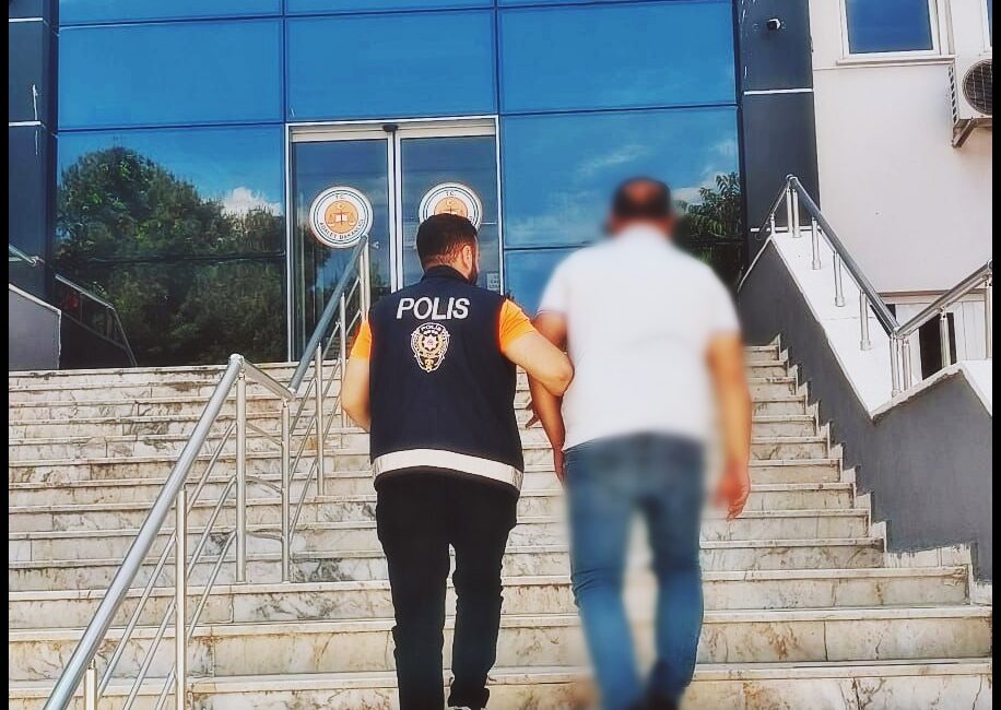 Afyonkarahisar İl Emniyet Müdürlüğü ekiplerince yürütülen çalışmalar neticesinde, dolandırıcılık suçundan