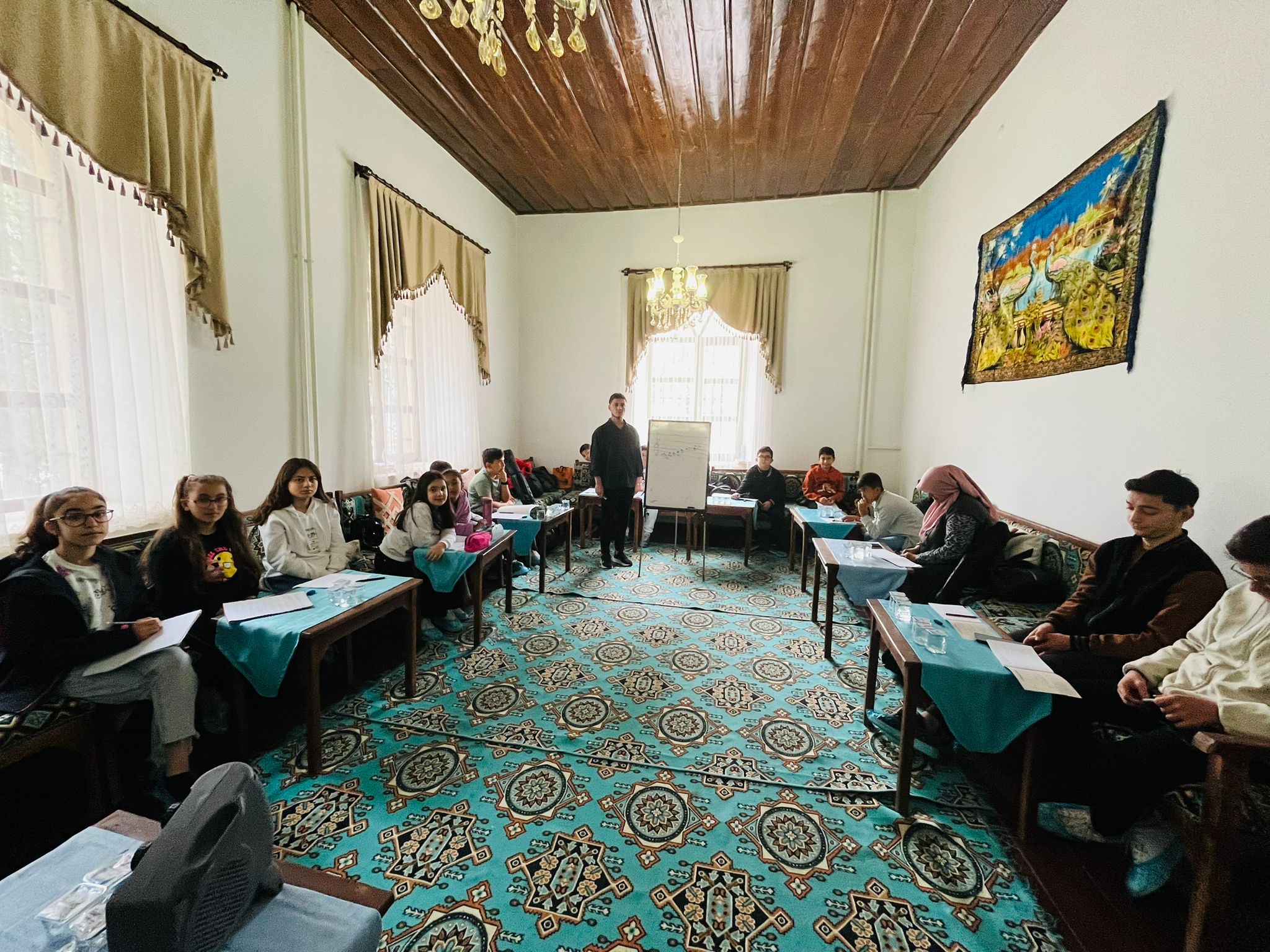 Emirdağ Belediyesi, kültür ve sanat alanındaki çalışmalarını sürdürüyor. Belediye Başkanı
